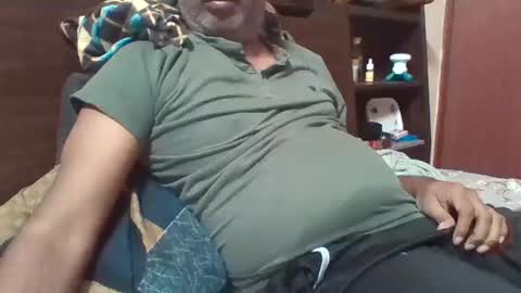 Snapshot of triplexxx007 chatting on 1, 12, 2025 Raaz keeps ur Raaz online show from 1, 12, 2025