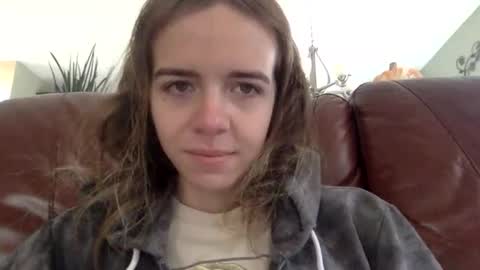 Snapshot of trippybb222 chatting on 13, 11, 2025 trippybb222 online show from 13, 11, 2025