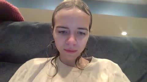 Snapshot of trippybb222 chatting on 14, 11, 2025 trippybb222 online show from 14, 11, 2025