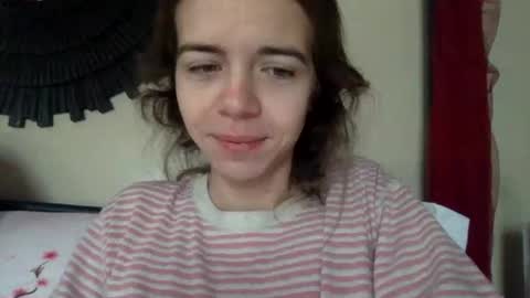 Snapshot of trippybb222 chatting on 16, 11, 2025 trippybb222 online show from 16, 11, 2025