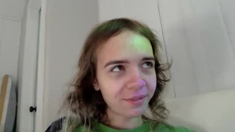 Snapshot of trippybb222 chatting on 4, 12, 2025 trippybb222 online show from 4, 12, 2025