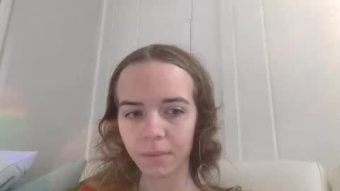 Snapshot of trippybb222 chatting on 18, 12, 2025 trippybb222 online show from 18, 12, 2025