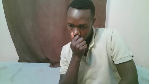 Snapshot of trisbaby3 chatting on 29, 10, 2025 Tris6 online show from 29, 10, 2025