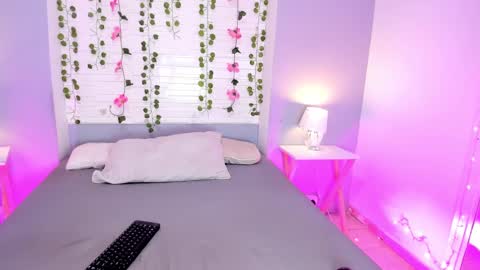 Snapshot of trishamoon chatting on 18, 12, 2024 TRISHA online show from 18, 12, 2024