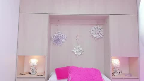 Snapshot of trishamoon chatting on 24, 12, 2024 TRISHA online show from 24, 12, 2024