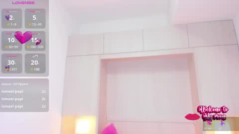 Snapshot of trishamoon chatting on 27, 12, 2024 TRISHA online show from 27, 12, 2024