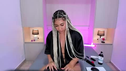 Snapshot of trishamoon chatting on 15, 2, 2025 TRISHA online show from 15, 2, 2025