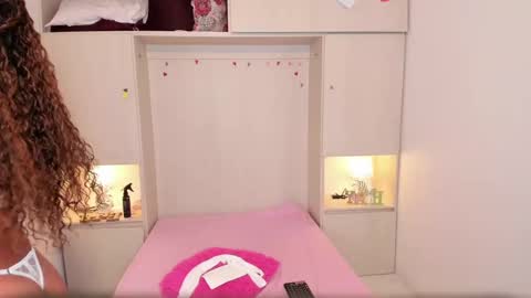 Snapshot of trishamoon chatting on 21, 9, 2025 TRISHA online show from 21, 9, 2025