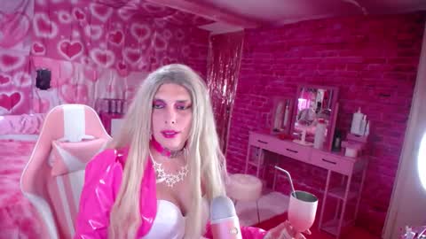 Snapshot of trista_doll chatting on 11, 12, 2024 trista_doll online show from 11, 12, 2024