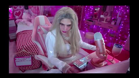 Snapshot of trista_doll chatting on 1, 2, 2025 trista_doll online show from 1, 2, 2025