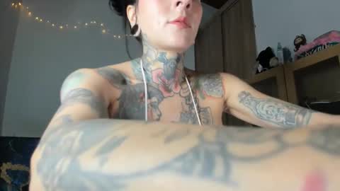 Snapshot of tristan_fantasycam22 chatting on 28, 4, 2026 Tristan And Samara online show from 28, 4, 2026