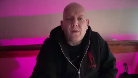 Triton online show from 21, 11, 2025