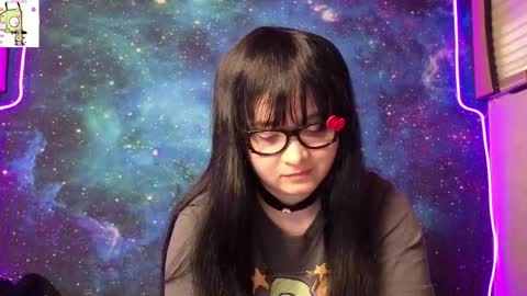 trixiedoescamcam online show from 20, 4, 2026