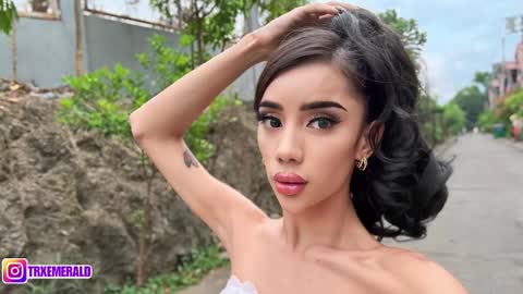 Snapshot of trixieemerald chatting on 12, 3, 2025 trixieemerald online show from 12, 3, 2025