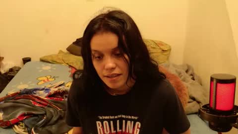 Snapshot of trixx_01 chatting on 19, 12, 2025 trixx_01 online show from 19, 12, 2025