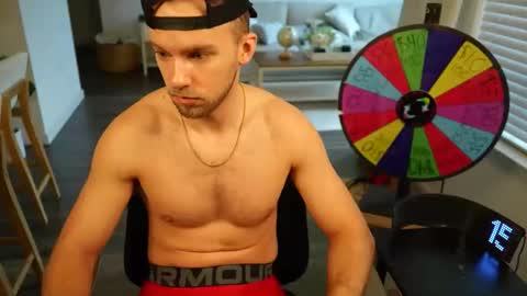 Snapshot of troy_greenxo chatting on 17, 5, 2026 Troy Green online show from 17, 5, 2026