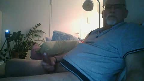 Snapshot of trukturk chatting on 27, 4, 2026 trukturk online show from 27, 4, 2026