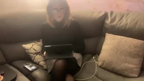 Snapshot of ts_hunnibunn chatting on 6, 2, 2026 Hunnibun online show from 6, 2, 2026