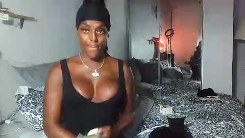 Amber White online show from 9, 9, 2025