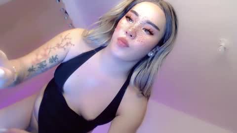 Snapshot of tsgirl_julian69 chatting on 21, 12, 2024 Julian online show from 21, 12, 2024