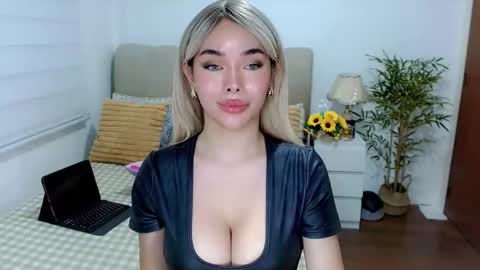 Snapshot of tspearlofasia chatting on 31, 10, 2025 Graciella online show from 31, 10, 2025