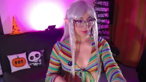 Snapshot of tsukicherry chatting on 25, 10, 2025 Cherry Moon online show from 25, 10, 2025