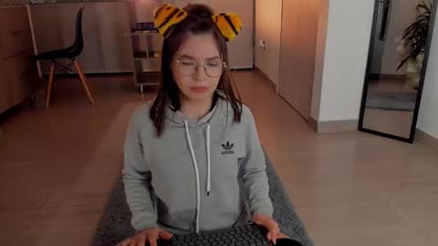 Snapshot of tsukys_spell chatting on 6, 12, 2024 Tsuky online show from 6, 12, 2024