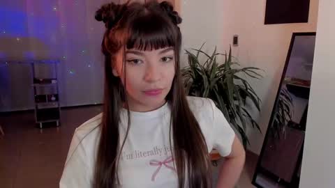 Snapshot of tsukys_spell chatting on 4, 3, 2025 Tsuky online show from 4, 3, 2025