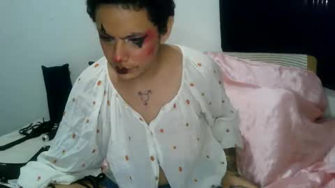 Snapshot of ttransviado chatting on 11, 9, 2025 Nique online show from 11, 9, 2025