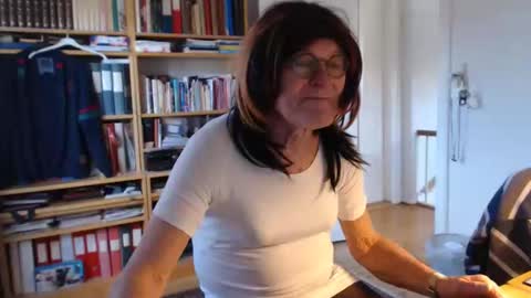 FINN but call me NANNA online show from 1, 3, 2025