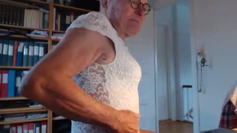 FINN but call me NANNA online show from 20, 11, 2025