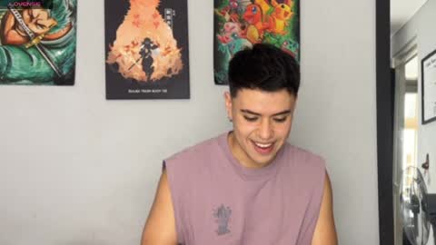 Snapshot of tuenkim_ chatting on 4, 4, 2026 tuenkim_ online show from 4, 4, 2026