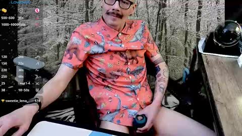 Snapshot of tumbles05 chatting on 24, 11, 2025 tumbling through online show from 24, 11, 2025