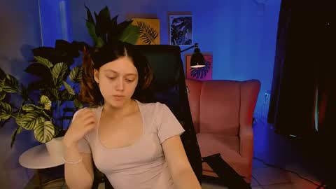 tunaholli online show from 10, 6, 2026
