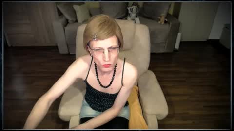 Snapshot of tvclementine chatting on 30, 11, 2025 Clementine online show from 30, 11, 2025