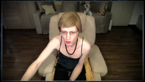 Snapshot of tvclementine chatting on 2, 12, 2025 Clementine online show from 2, 12, 2025