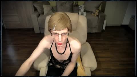 Snapshot of tvclementine chatting on 18, 12, 2025 Clementine online show from 18, 12, 2025