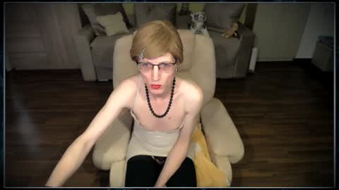 Snapshot of tvclementine chatting on 20, 12, 2025 Clementine online show from 20, 12, 2025