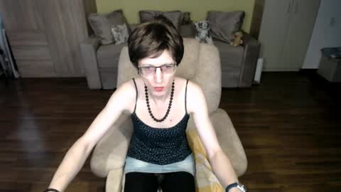 Snapshot of tvclementine chatting on 4, 4, 2026 Clementine online show from 4, 4, 2026