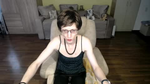 Snapshot of tvclementine chatting on 6, 4, 2026 Clementine online show from 6, 4, 2026