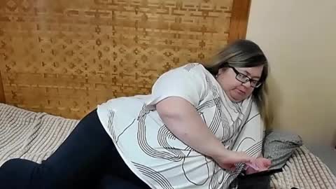 Lana online show from 5, 2, 2025