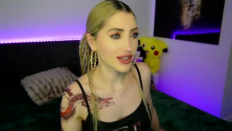 Snapshot of tweety_twist chatting on 10, 3, 2025 MayCarrey online show from 10, 3, 2025