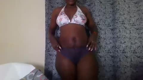 Snapshot of twerker_lyly chatting on 10, 11, 2025 twerker_lyly online show from 10, 11, 2025