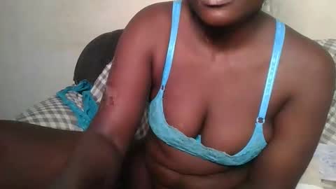 Snapshot of twerker_lyly chatting on 23, 11, 2025 twerker_lyly online show from 23, 11, 2025