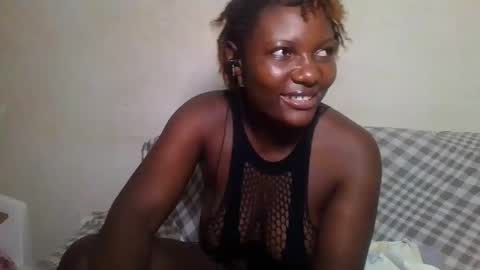 Snapshot of twerker_lyly chatting on 25, 11, 2025 twerker_lyly online show from 25, 11, 2025