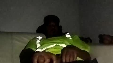 Snapshot of twest84 chatting on 17, 12, 2025 twest84 online show from 17, 12, 2025