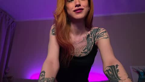 Snapshot of twiinkie_pie chatting on 10, 4, 2026 Maria 3 online show from 10, 4, 2026
