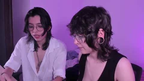 Eve  Lili online show from 8, 11, 2025