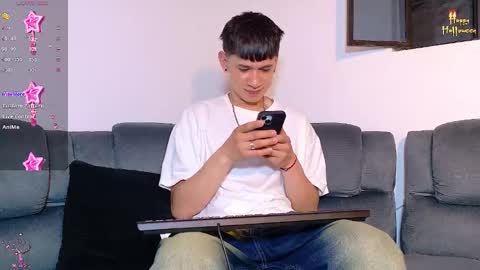 Snapshot of twink_daren chatting on 24, 10, 2025 Mr Daren online show from 24, 10, 2025