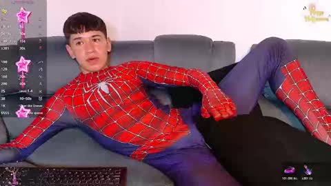 Snapshot of twink_daren chatting on 30, 10, 2025 Mr Daren online show from 30, 10, 2025